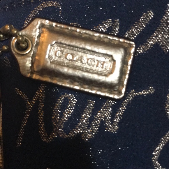 Coach wristlet - Picture 3 of 6